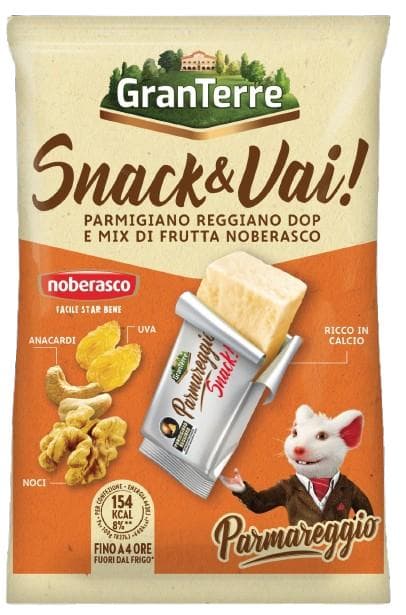 Parmereggio Snack & Vai Parmigiano Reggiano CHOP a směs ovoce Noberasco