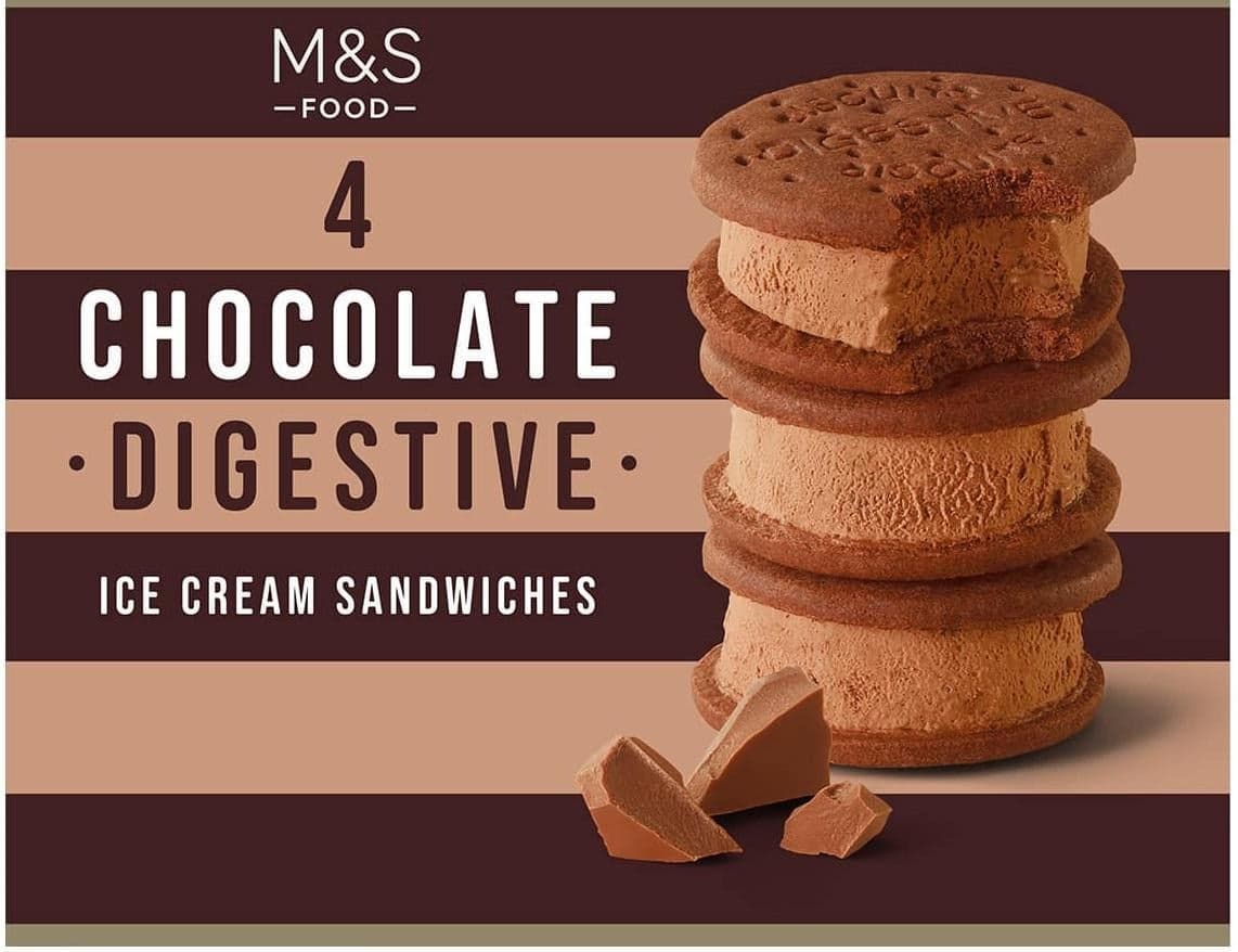 Marks & Spencer Čokoládová mléčná zmrzlina se sušenkami s kakaovou příchutí