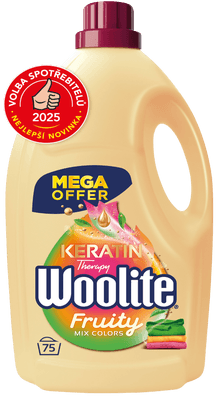 Woolite Keratin Therapy Tekutý prací přípravek na barevné prádlo Fruity (4,5 l)