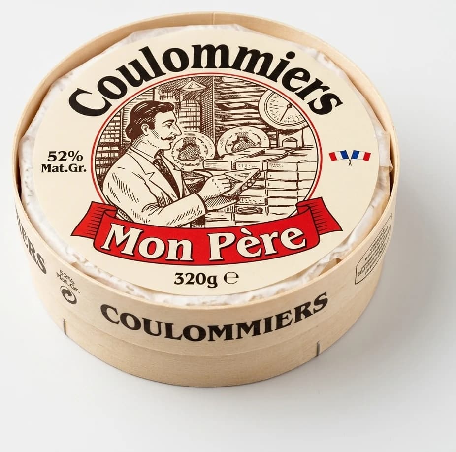 Coulommiers Mon Père sýr s bílou plísní na povrchu