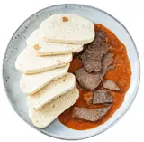 Rajská omáčka s hovězím a knedlíkem