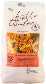 Marks & Spencer Tříbarevné sušené semolinové těstoviny fusilli s rajčaty a se špenátem