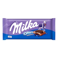 Milka Oreo Sandwich mléčná čokoláda z alpského mléka s kakaovými sušenkami a mléčnou náplní 92 g
