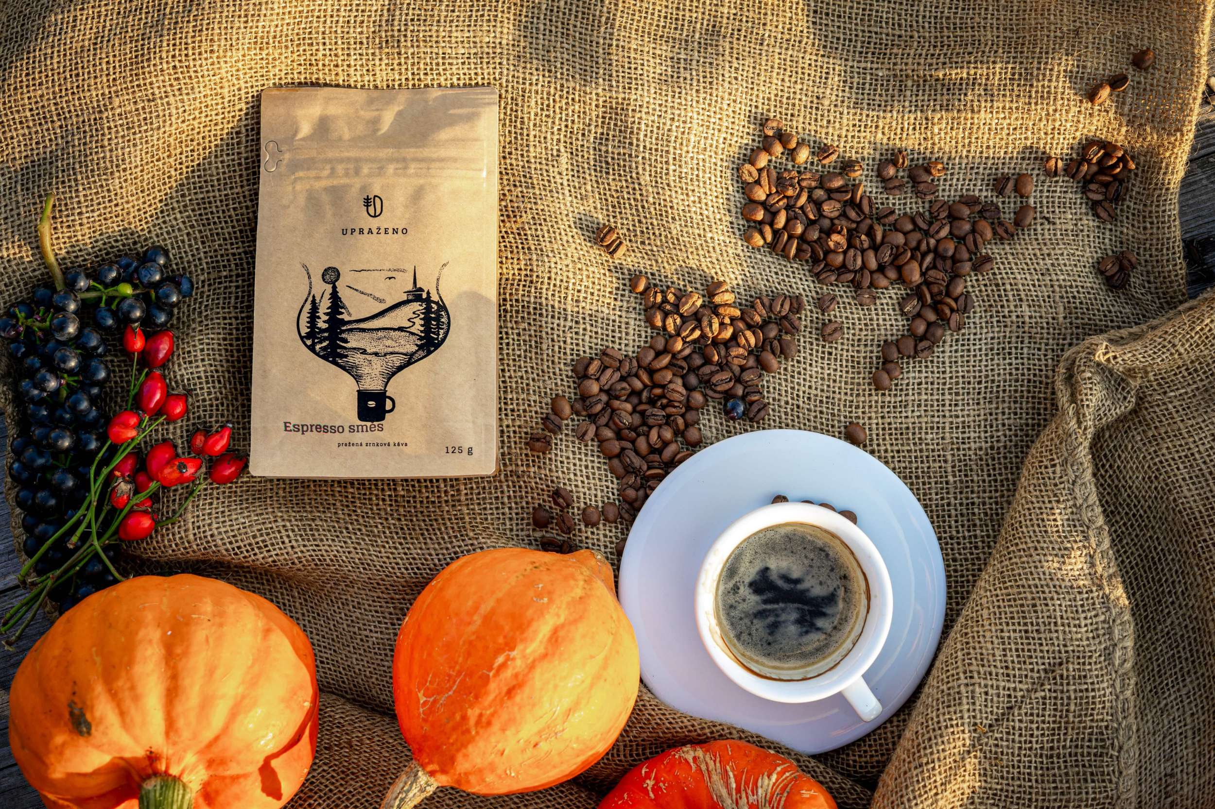 Zrnková káva Espresso směs 70 % Arabica 30 % Robusta 250 g